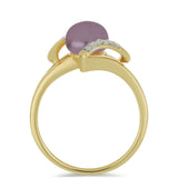 Arannyal Bevont Ezüst Gyűrű Lila színű Édesvízi Kagylógyönggyel és Fehér Topázzal